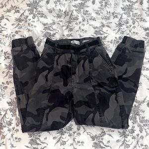 Ultra High Rise Hollister Camo Jogger Pants